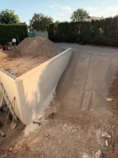 Paysagiste - Terrassement Mr Dorkel, Bryan Aménagement Extérieur nettoyage de toiture, peinture demoussage, Paysagiste à Dreux