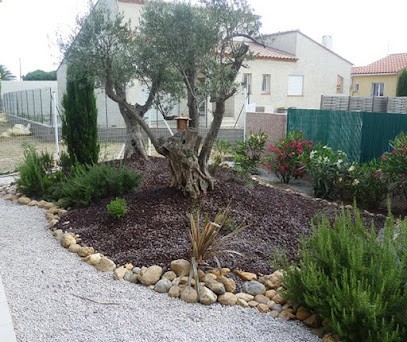 Henri Doutres Espaces Verts, Paysagiste à Claira
