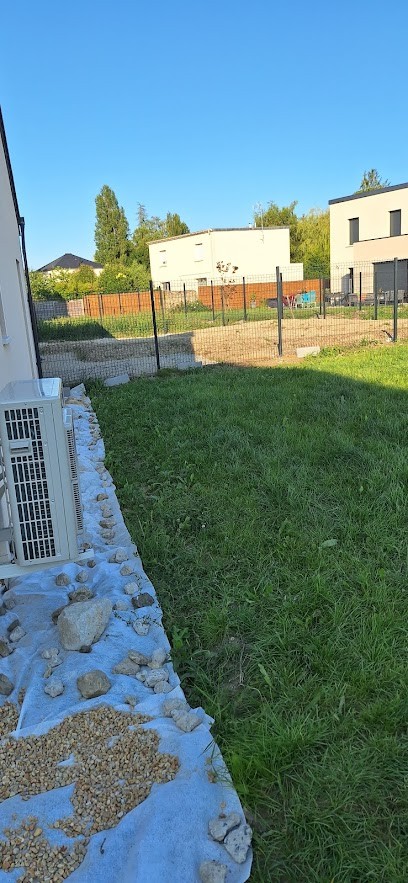 GMG PAYSAGE - Paysagiste Angers - Elagages - Clôtures - Portails - Pergolas - Allées, Paysagiste à Trélazé