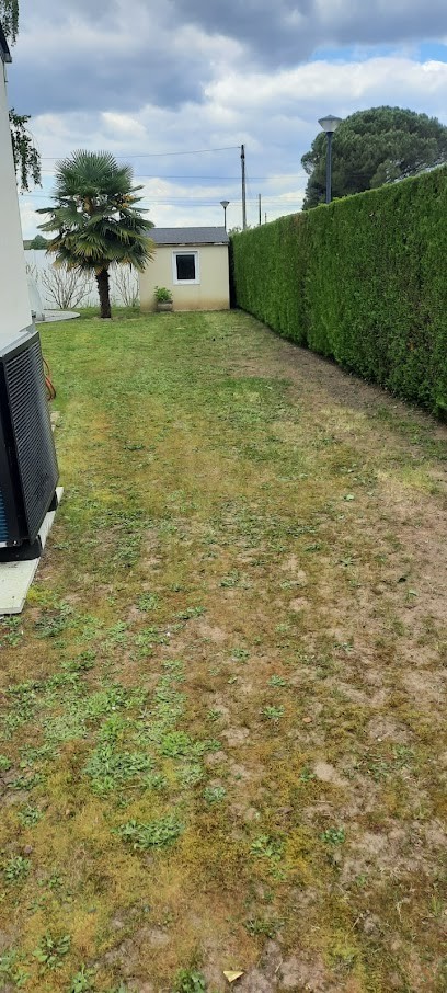 STR Rennov, Paysagiste à Loudun