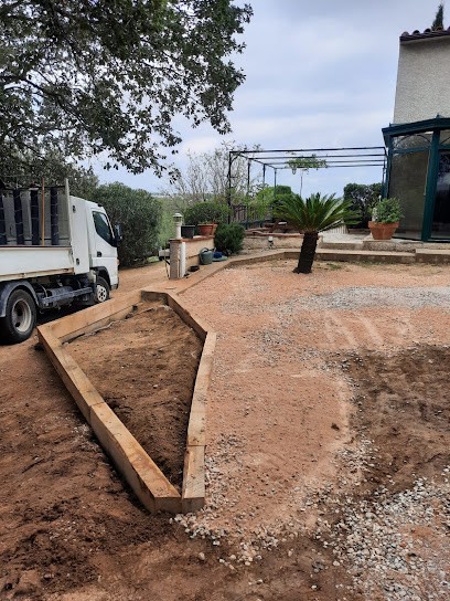 Toujours Vert 66 Le spécialiste du gazon synthétique, Paysagiste à Thuir